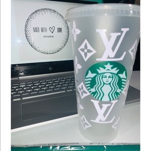 Personalized Starbucks cups!! Just add your name✨